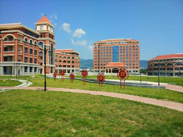 福州英华职业学院2020年普通高考艺术类/文史,理工类第二次征求计划